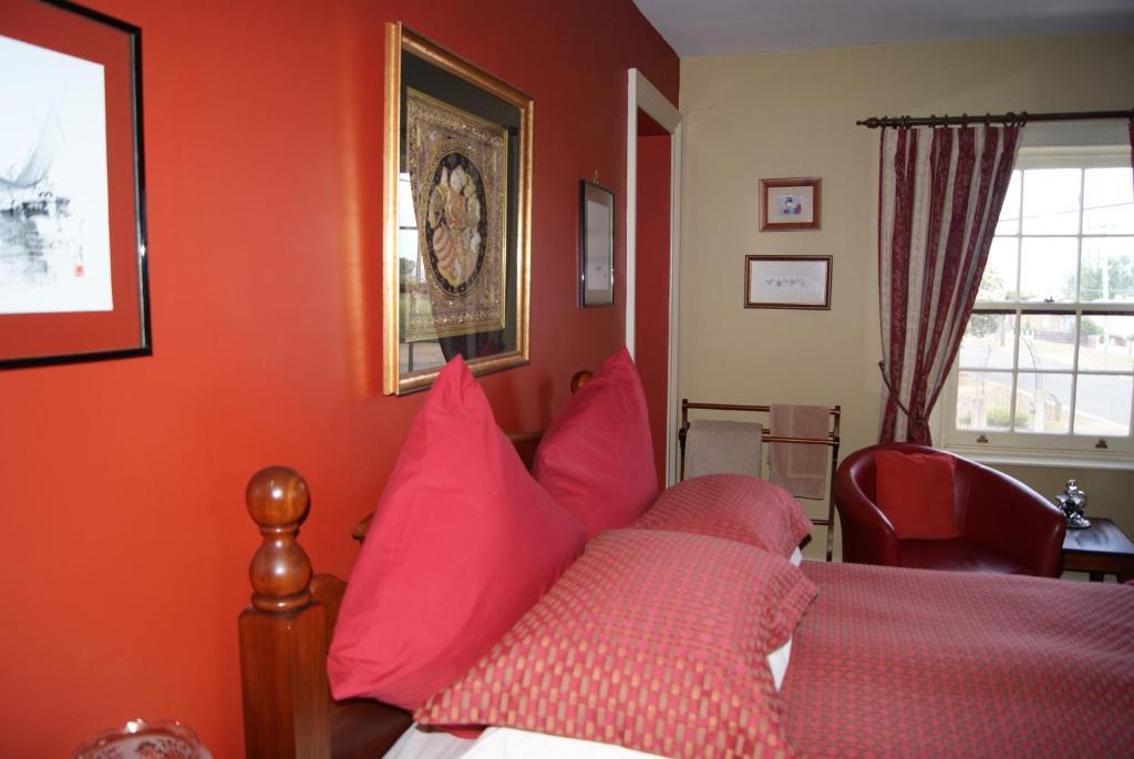 Meredith House Swansea Room photo