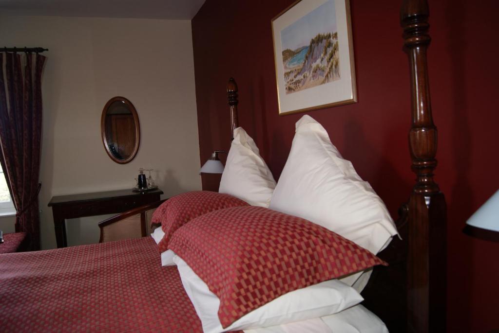 Meredith House Swansea Room photo