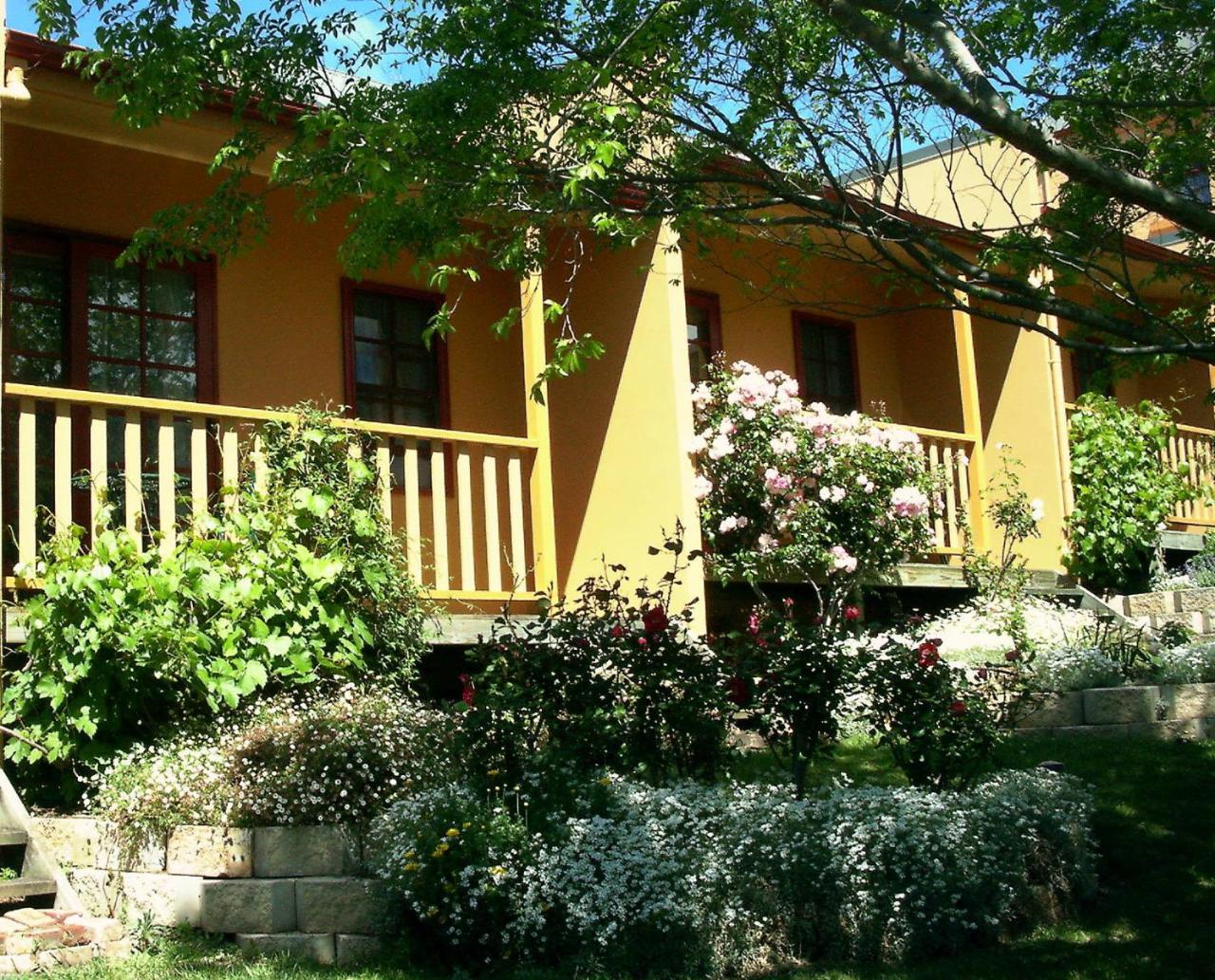 Meredith House Swansea Exterior photo