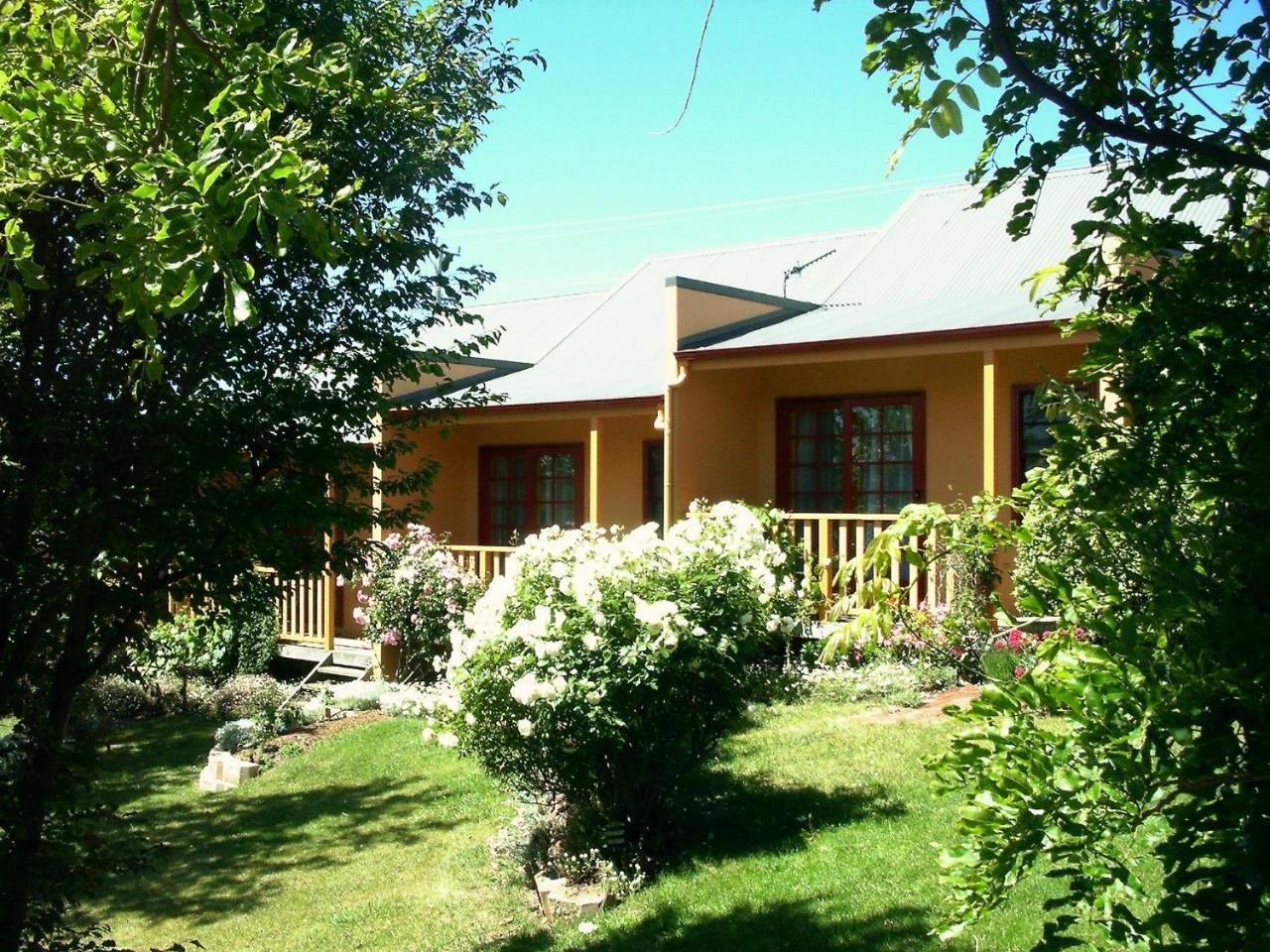 Meredith House Swansea Exterior photo